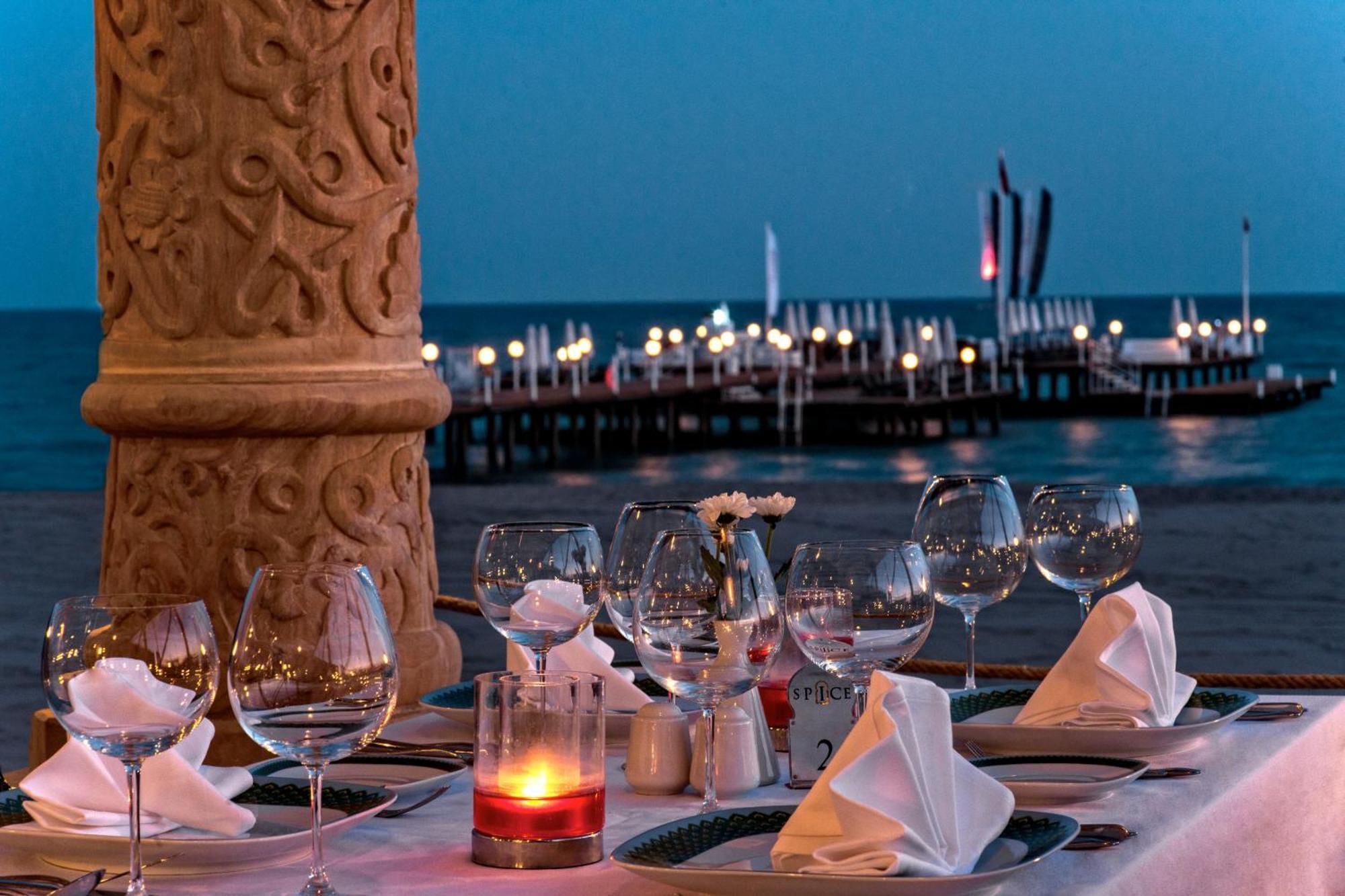 Spice Hotel & Spa Belek Eksteriør bilde The pier at the resort